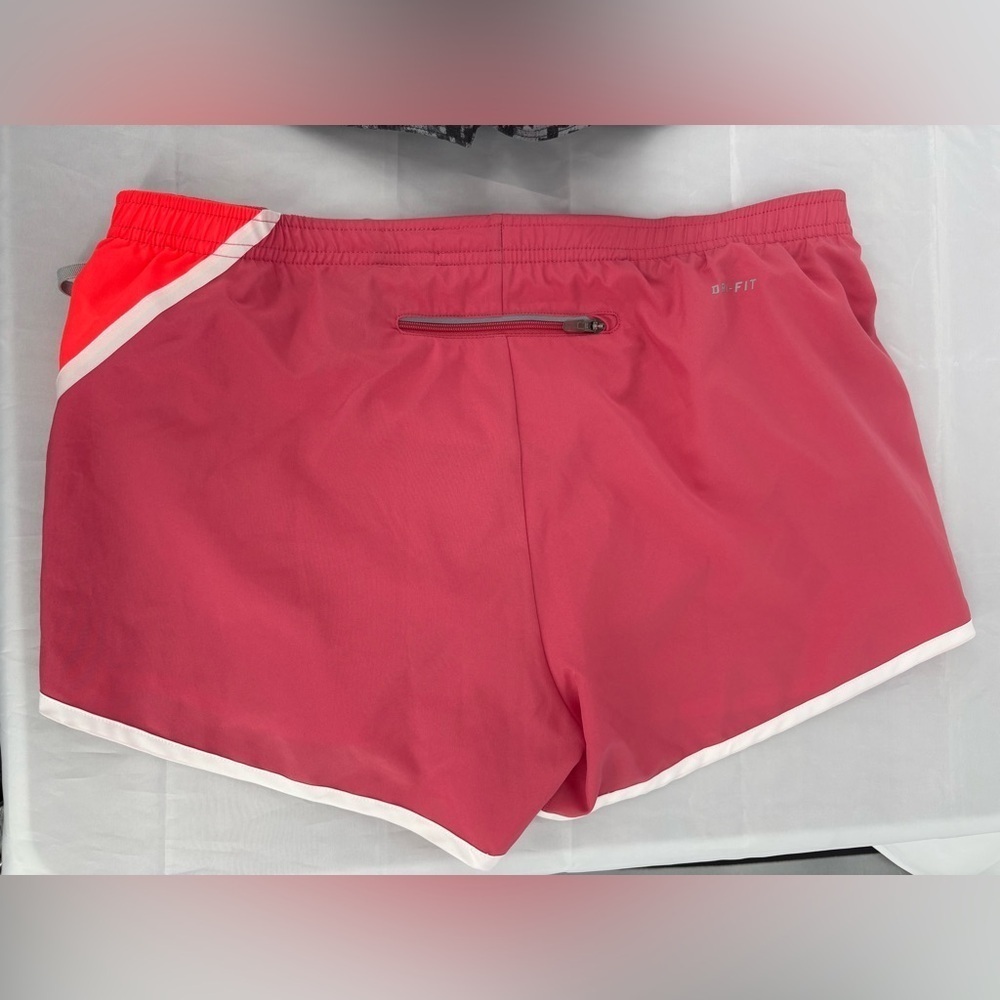Nike & North Face Athletic Shorts 4 Pieces Bundle - Picture 11 of 14